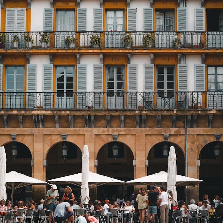 Outdoor terrace seating suitable for families in Zurich